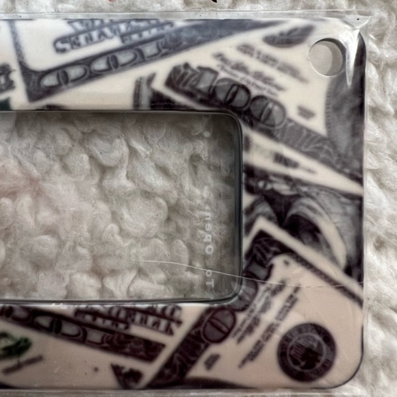 Kikkerland Pocket Magnifier Asst. Set of 4 - Picture 3 of 6